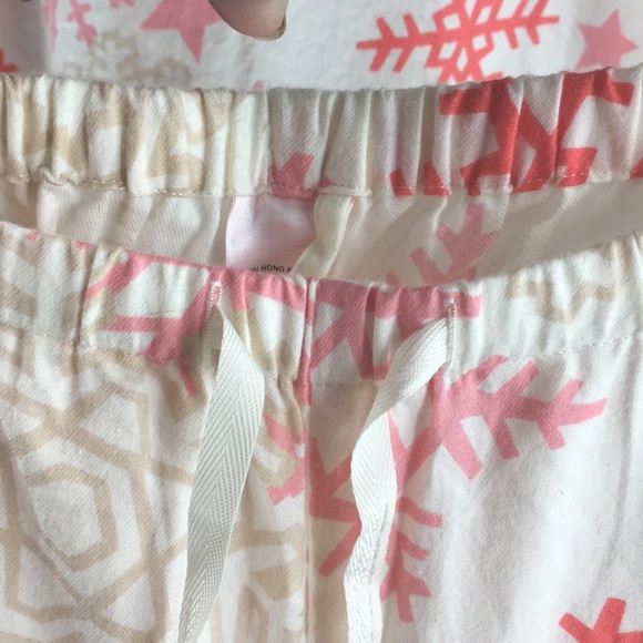 Victoria Secret snow flakes 2 piece flannel pajama - Picture 8 of 9